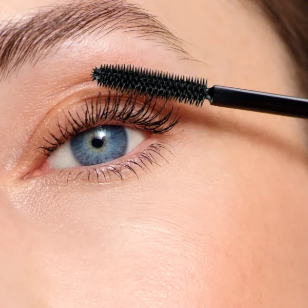 Giordani Gold Lash Iconic Waterproof Mascara - Image 5