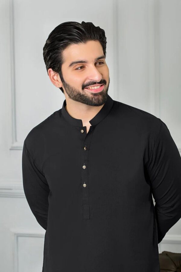 Men's 2 Pcs Kurta Pajama Set - Stylish Plain Black Wash And Wear - Image 2